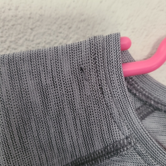 UA girls shirt - Picture 3 of 4